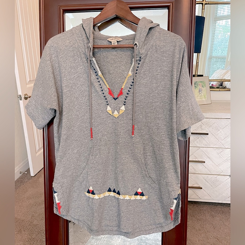 Lucky Brand Embroidered Tunic Top V-Neck w/hood  - Size Small